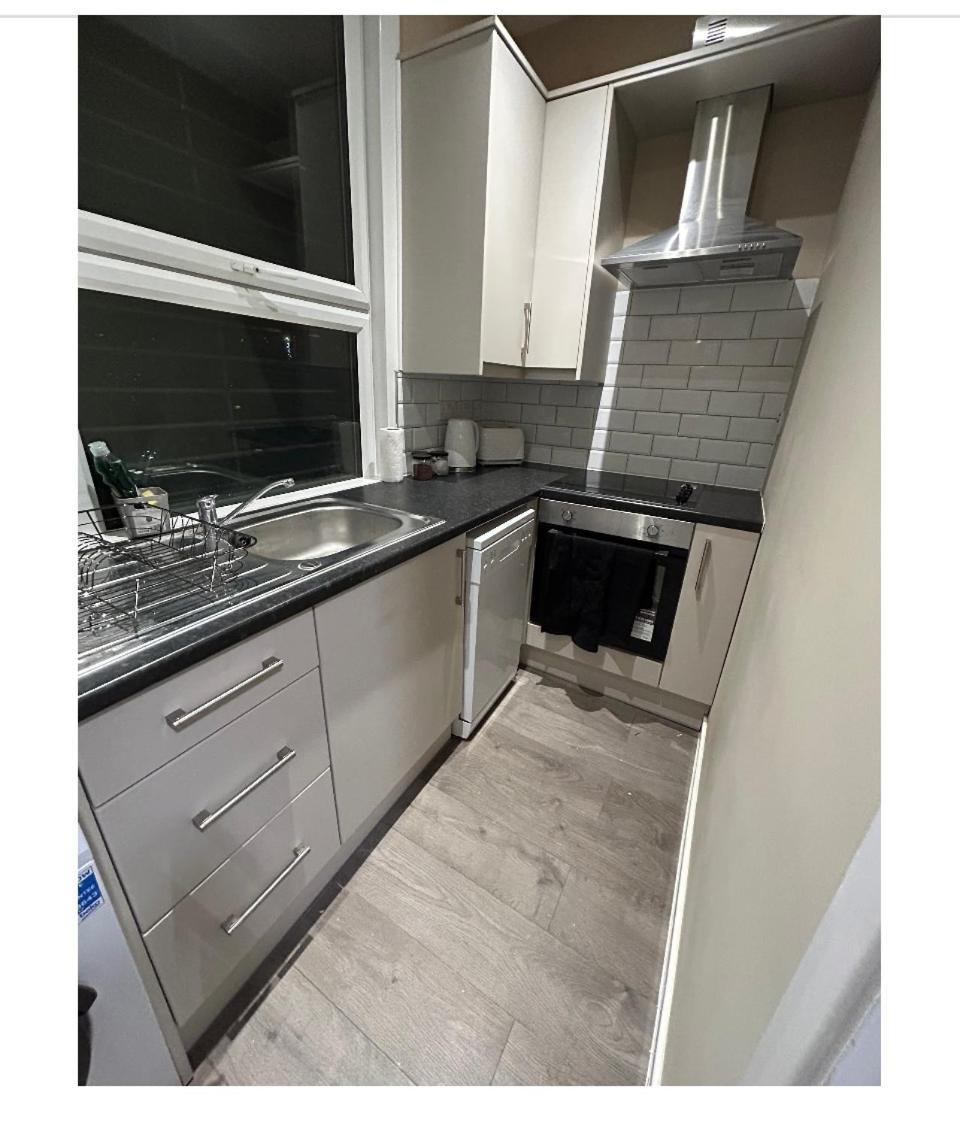 Central Locations 1 Bed Apartments Sleeps 4 لندن المظهر الخارجي الصورة
